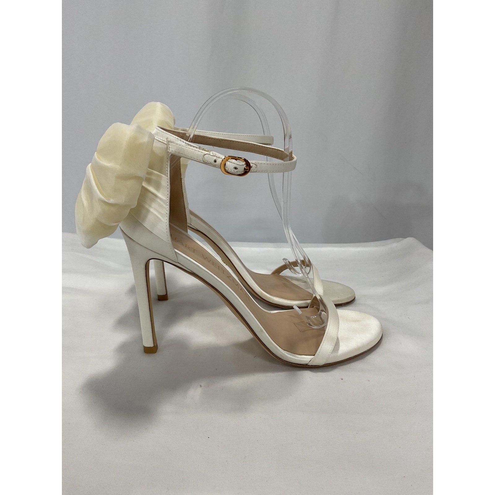 Stuart Weitzman 'Nudistsong' White Mesh Bow Stiletto Round Toe Heel Size 9
