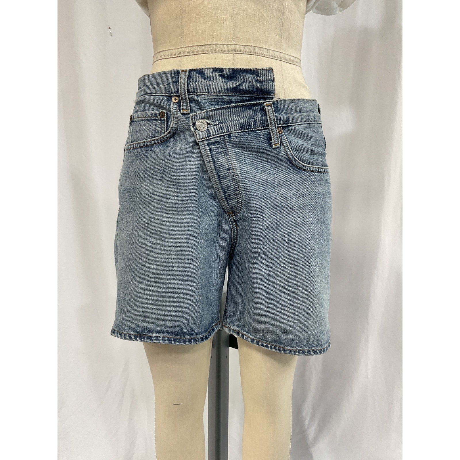 Agolde 'Criss' Blue Cross Denim Short Size 26
