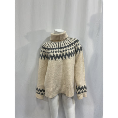 Astr The Label 'Leka' White Acrylic Sweater Size M