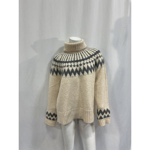 Astr The Label 'Leka' White Acrylic Sweater Size M