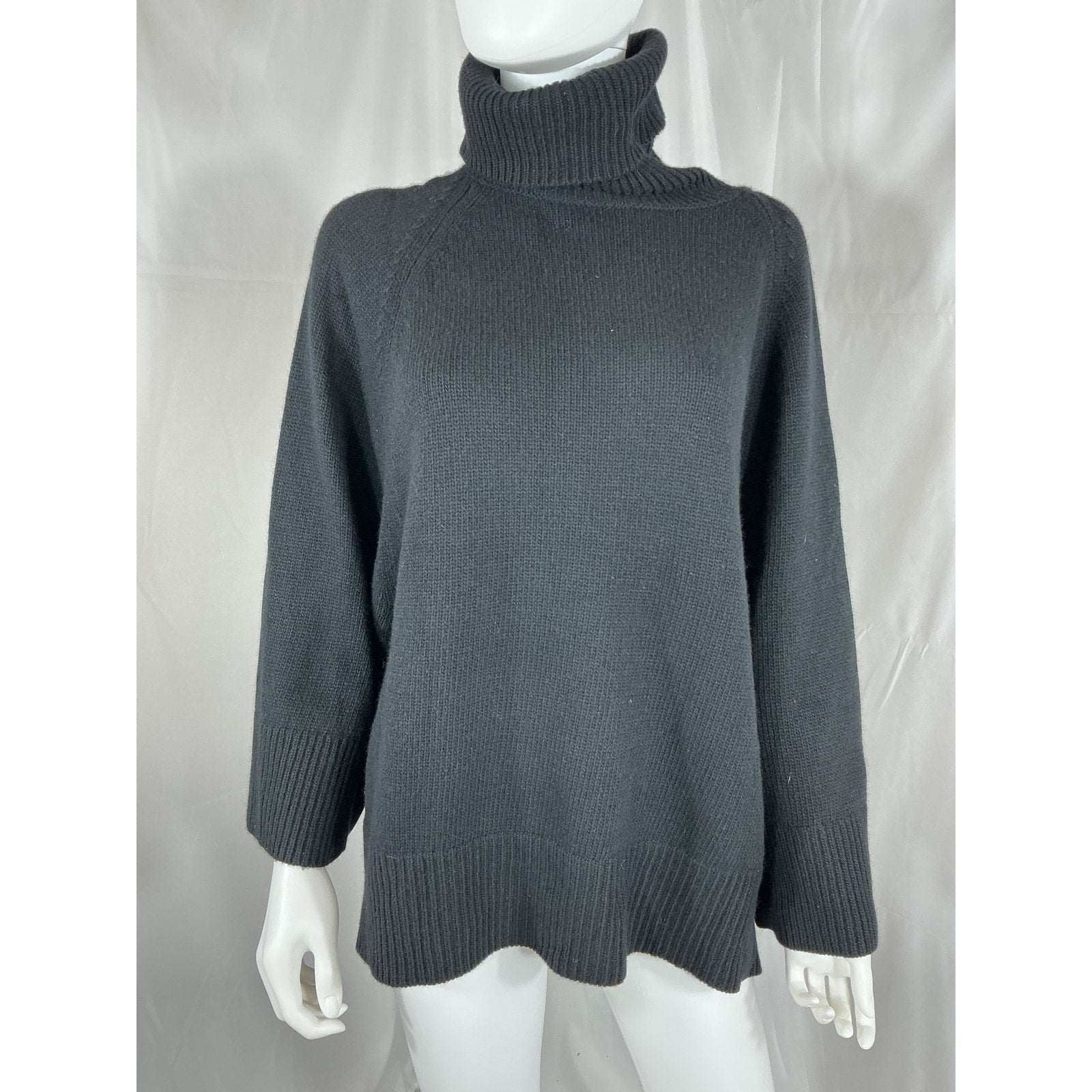 Theory Turtleneck 'Po' Black Sweater Size M