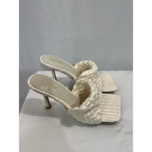 Alias Mae 'Lennon' White Mule Sandal Size 9