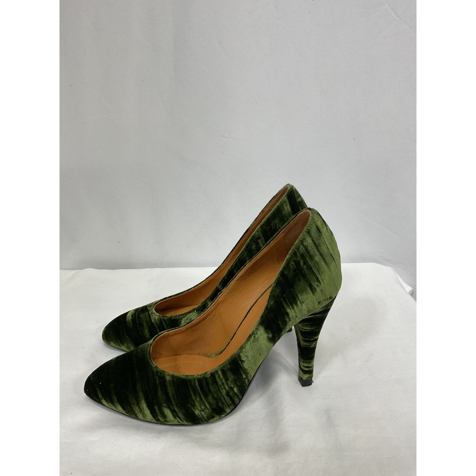 S�zane High Green Leather  Magda Court Shoe Size 6