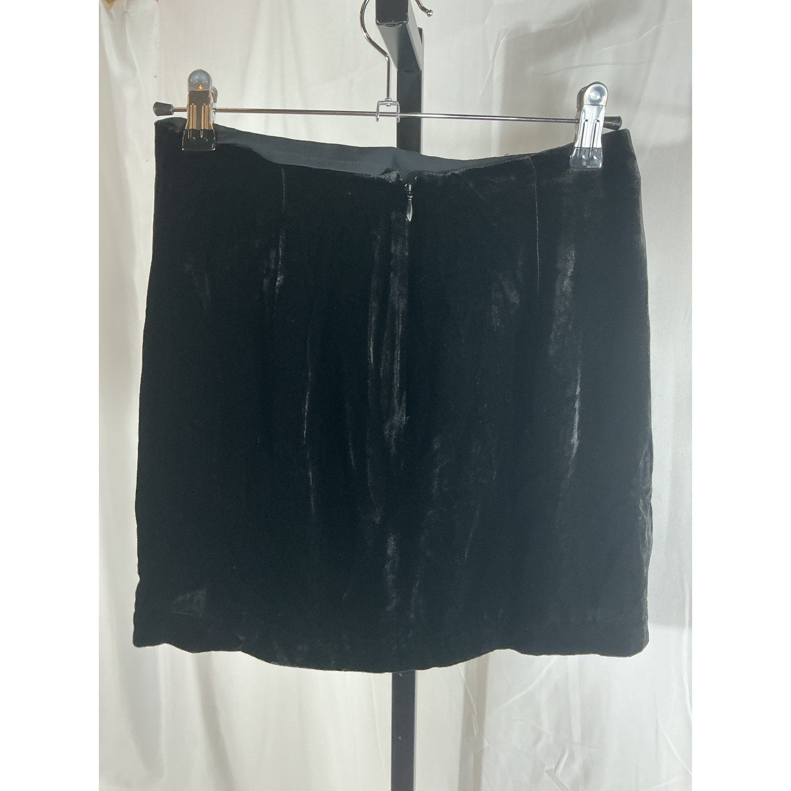 Reformation 'Veranda' Black Velvet Skirt Size 2