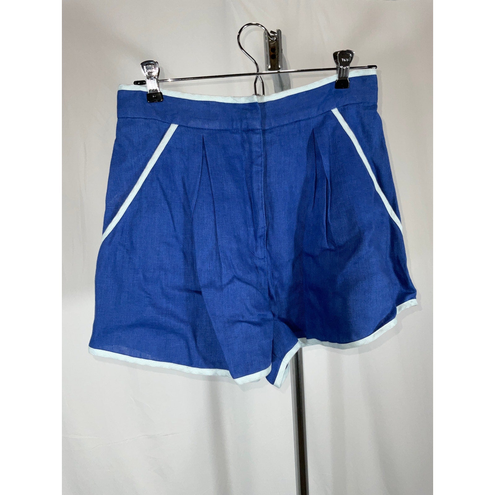 Matthew Bruch 'Bound' Blue Linen Pleated Short Size 3