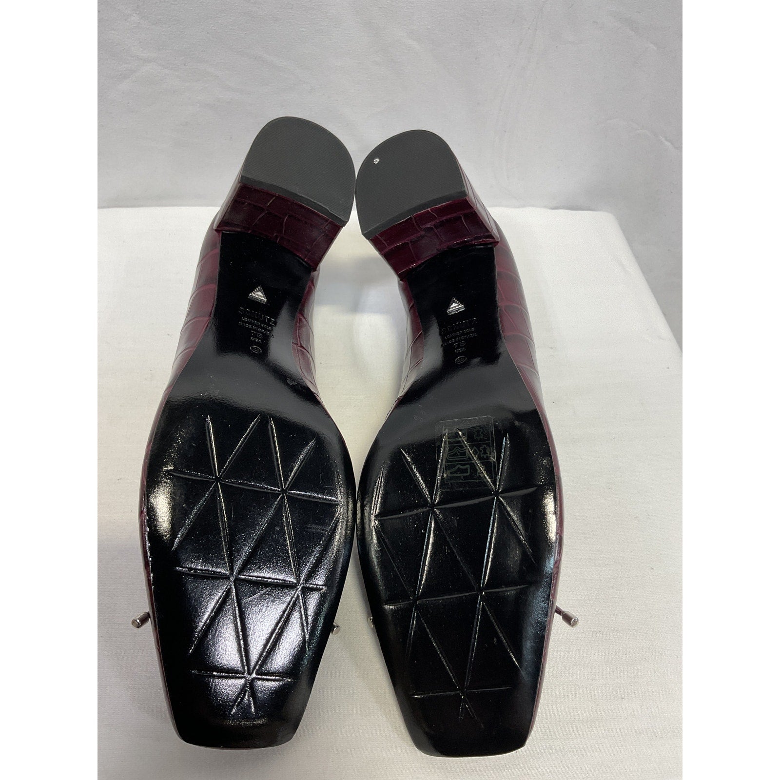 Schutz 'Arissa' Pink Croc Embossed Leather Pump Size 7