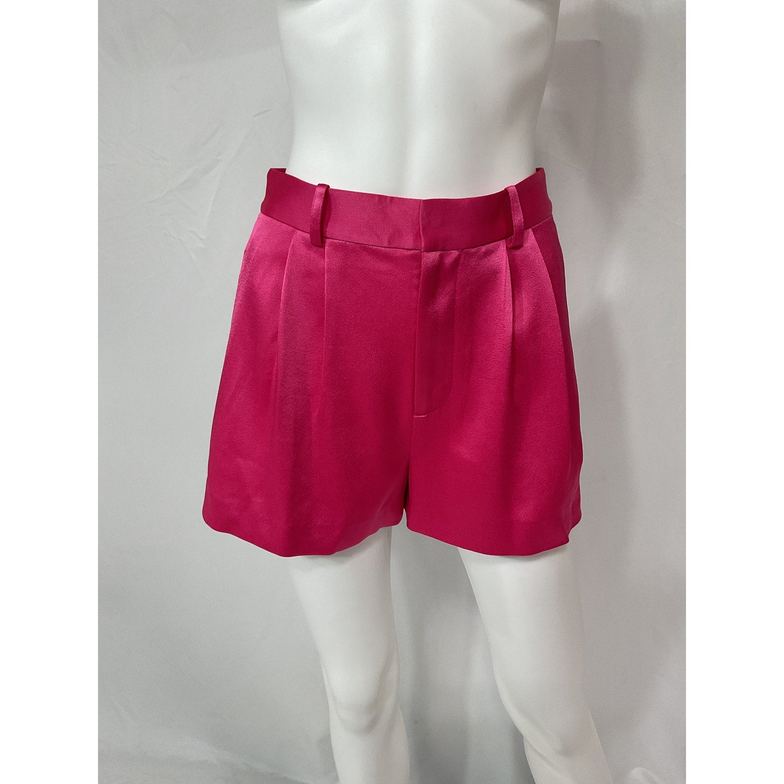 Alice + Olivia 'Conry' Pink Satin Pleated Short Size 2 - NWT