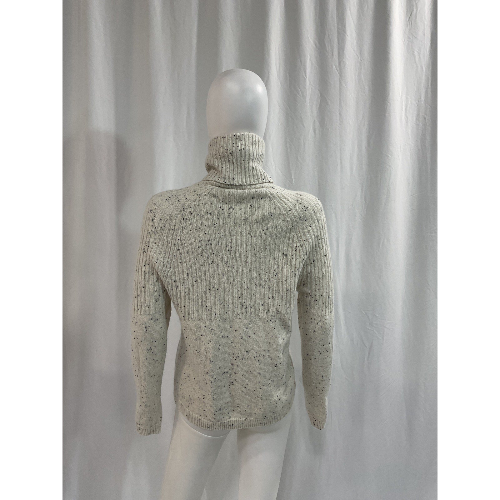 Autumn Cashmere 'Turtleneck' White Sweater Size S