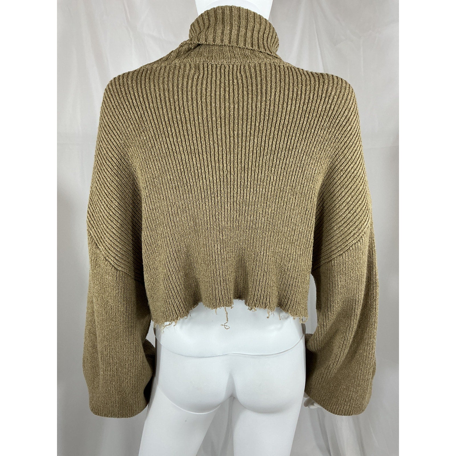 L'Academie 'Lucia' Green Acrylic Cropped Turtleneck Sweater Size XL