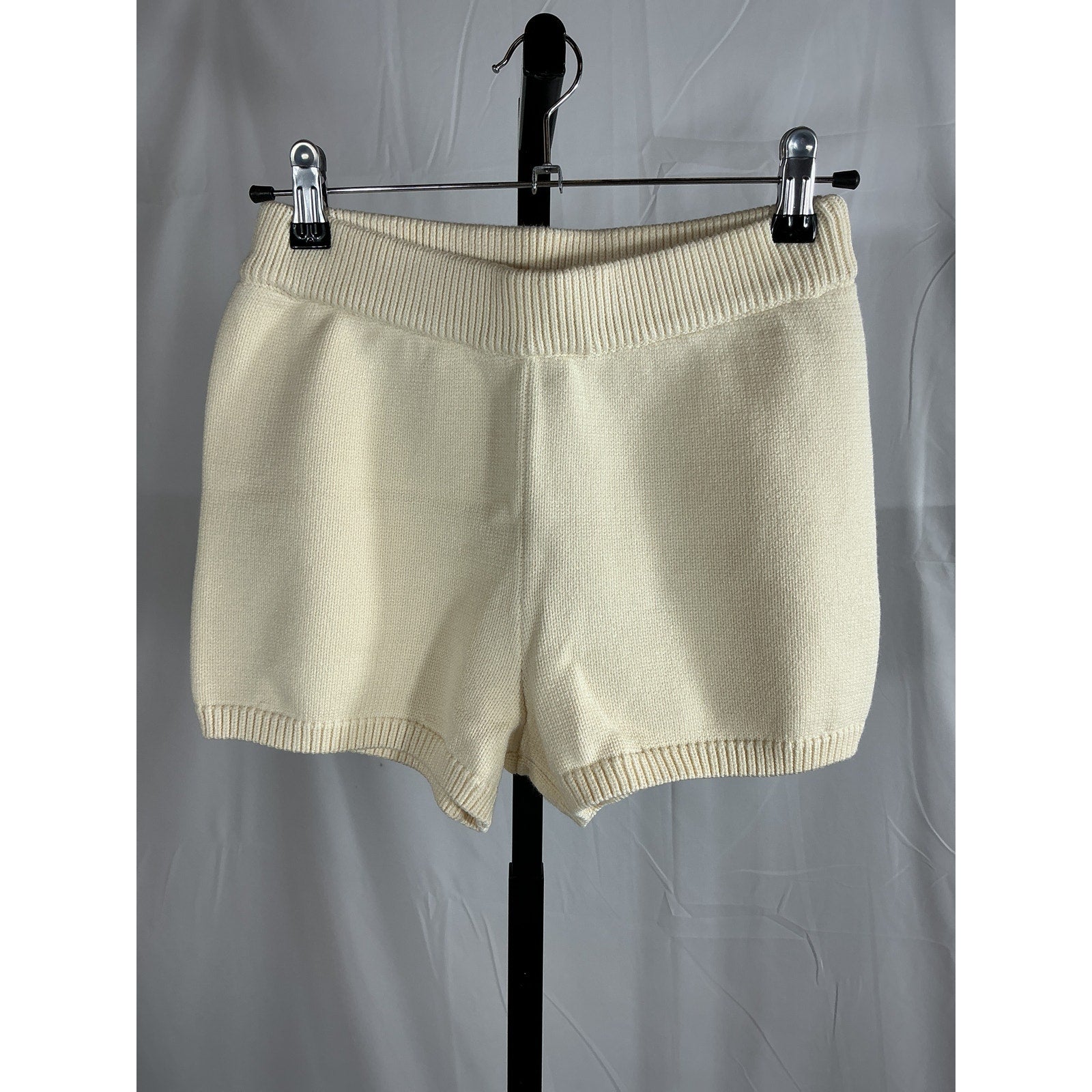 Ser.O.Ya 'Messa' White Viscose Short Size S