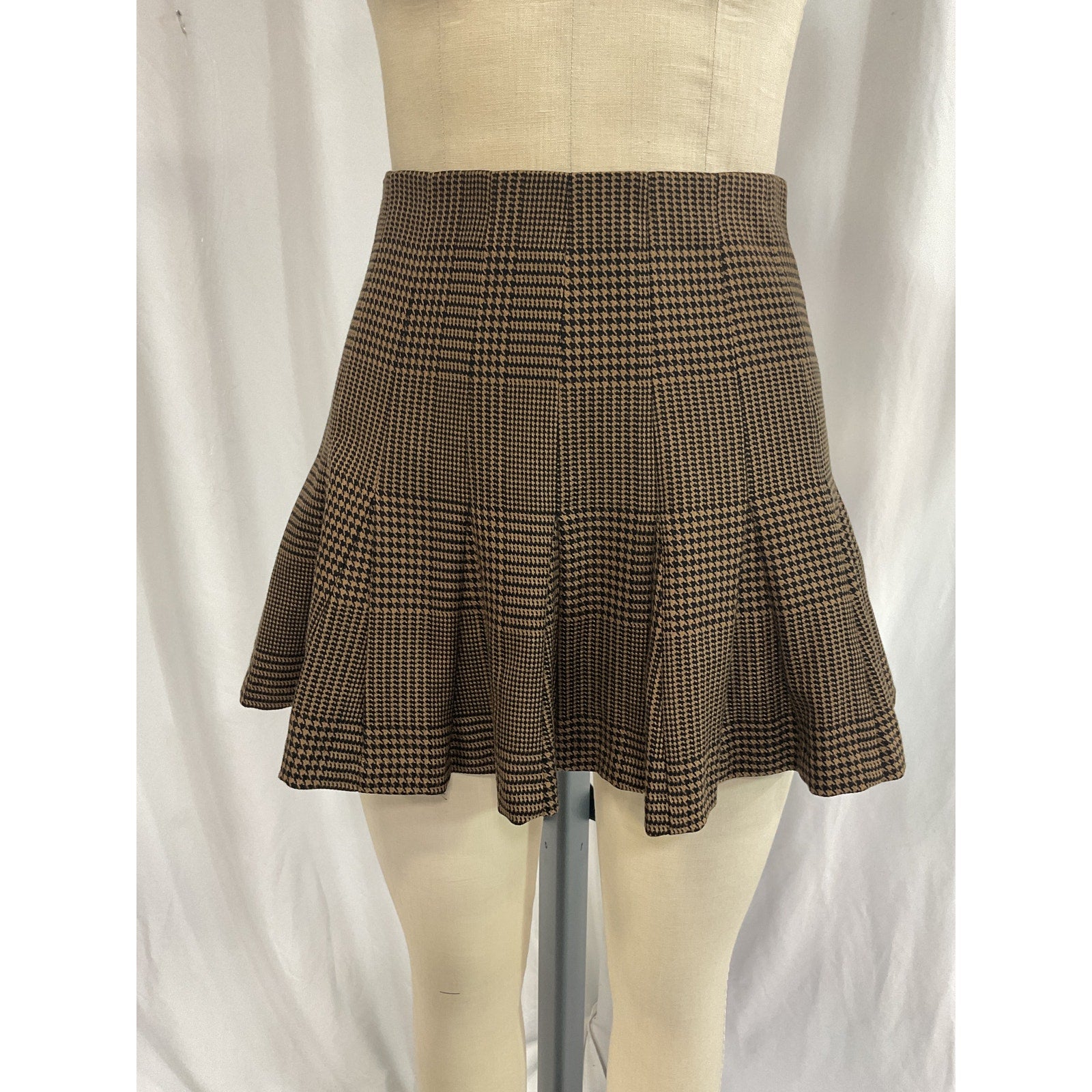 Alice + Olivia 'Zona' Brown Check Pleated Miniskirt Size 2