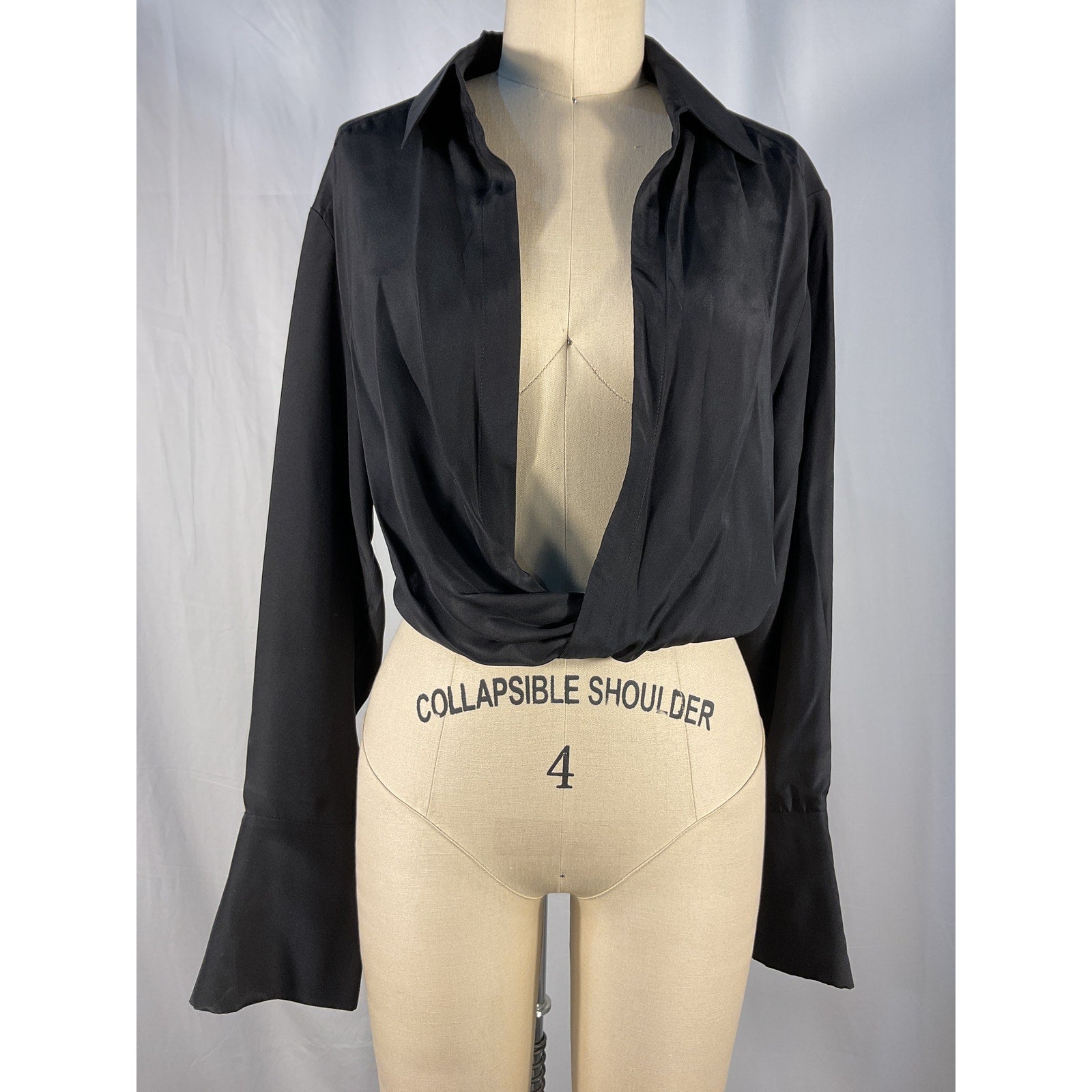 Gauge81 'Myoko' Black Satin Top Size S