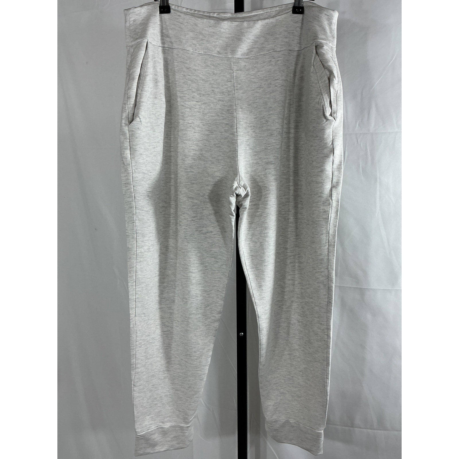 Hatch The Indoor Outdoor White Tencel  Jogger Size 3