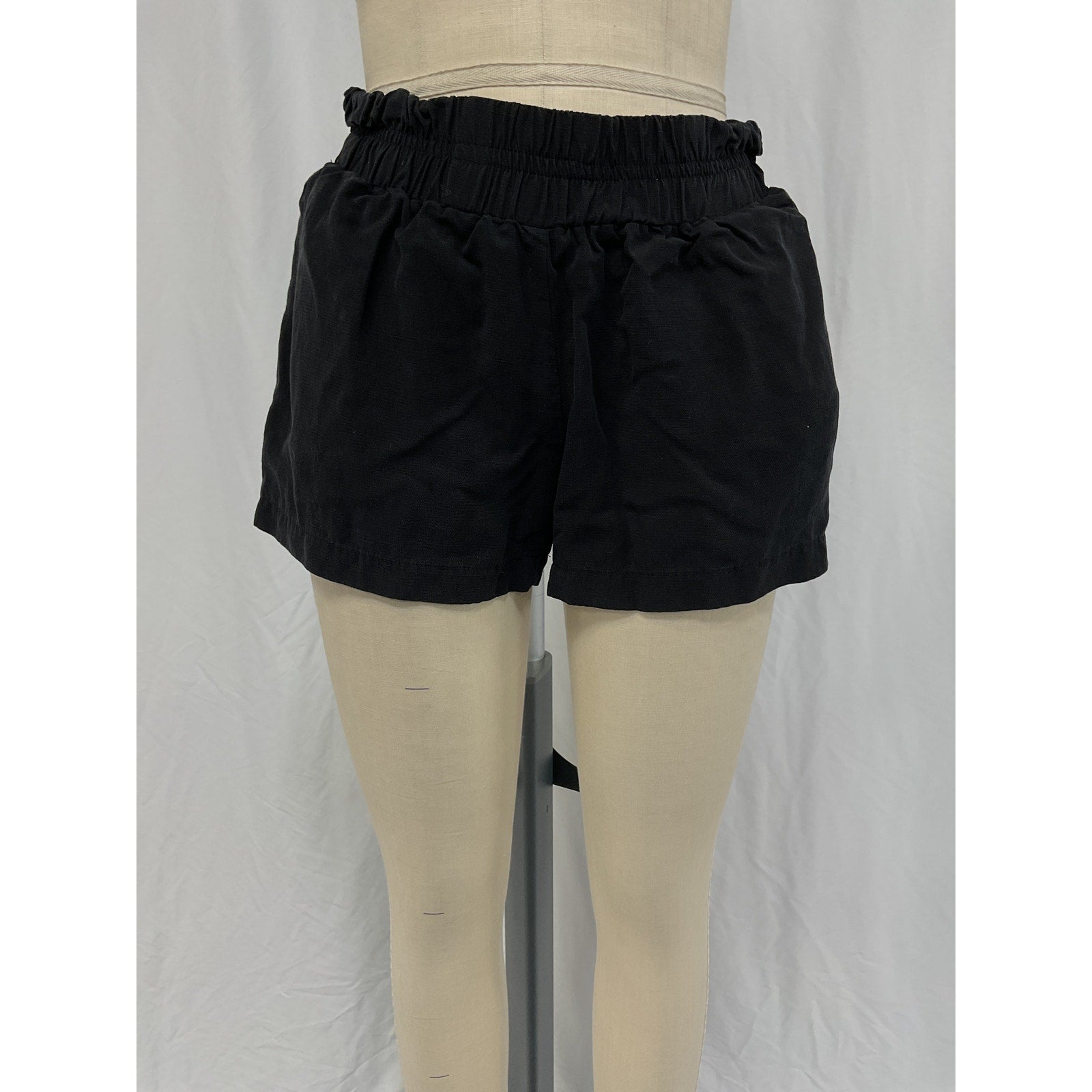 Hatch 'The Asher' Black Tencel  Short Size 1