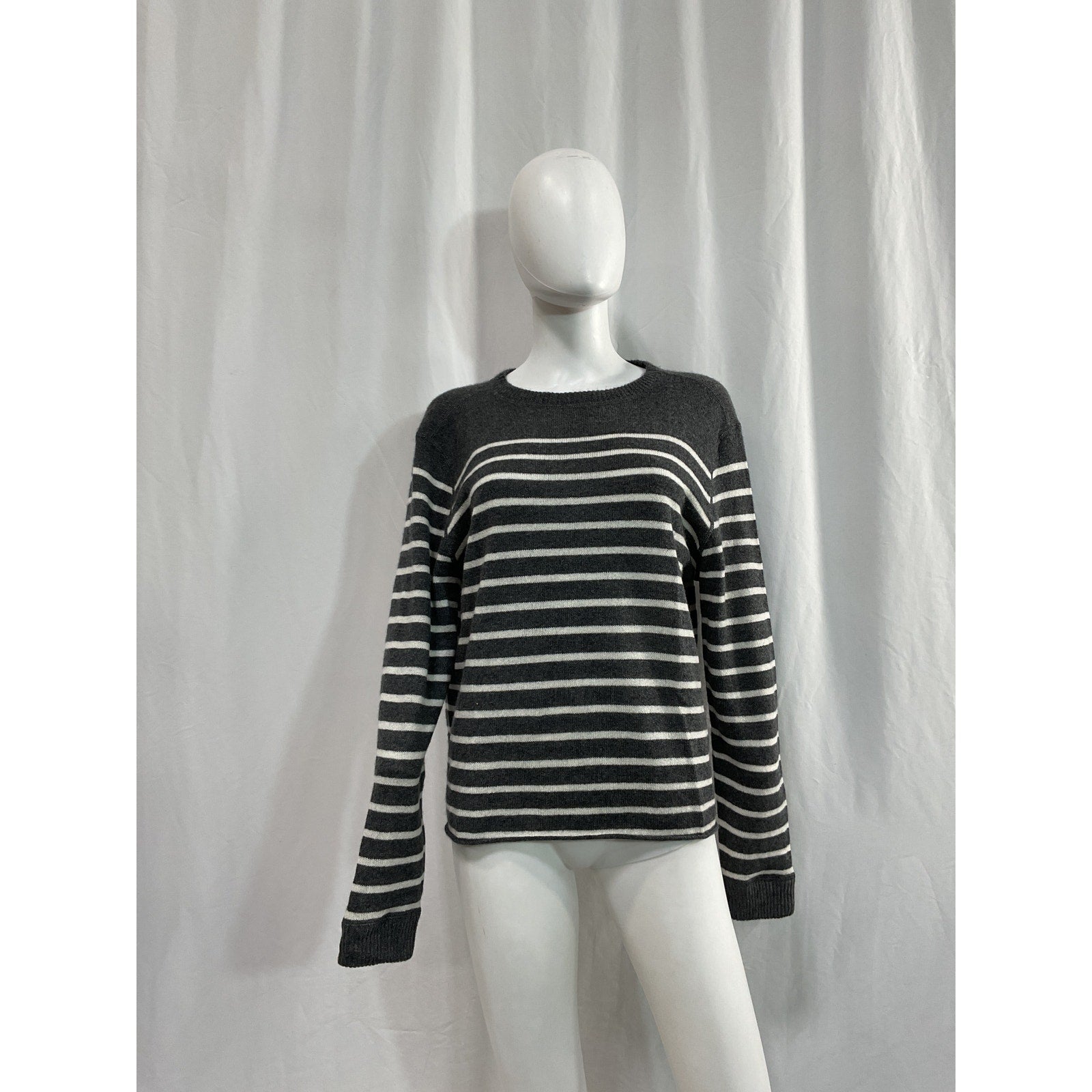 Reformation 'Boyfriend' Black Cashmere Sweater Size XS