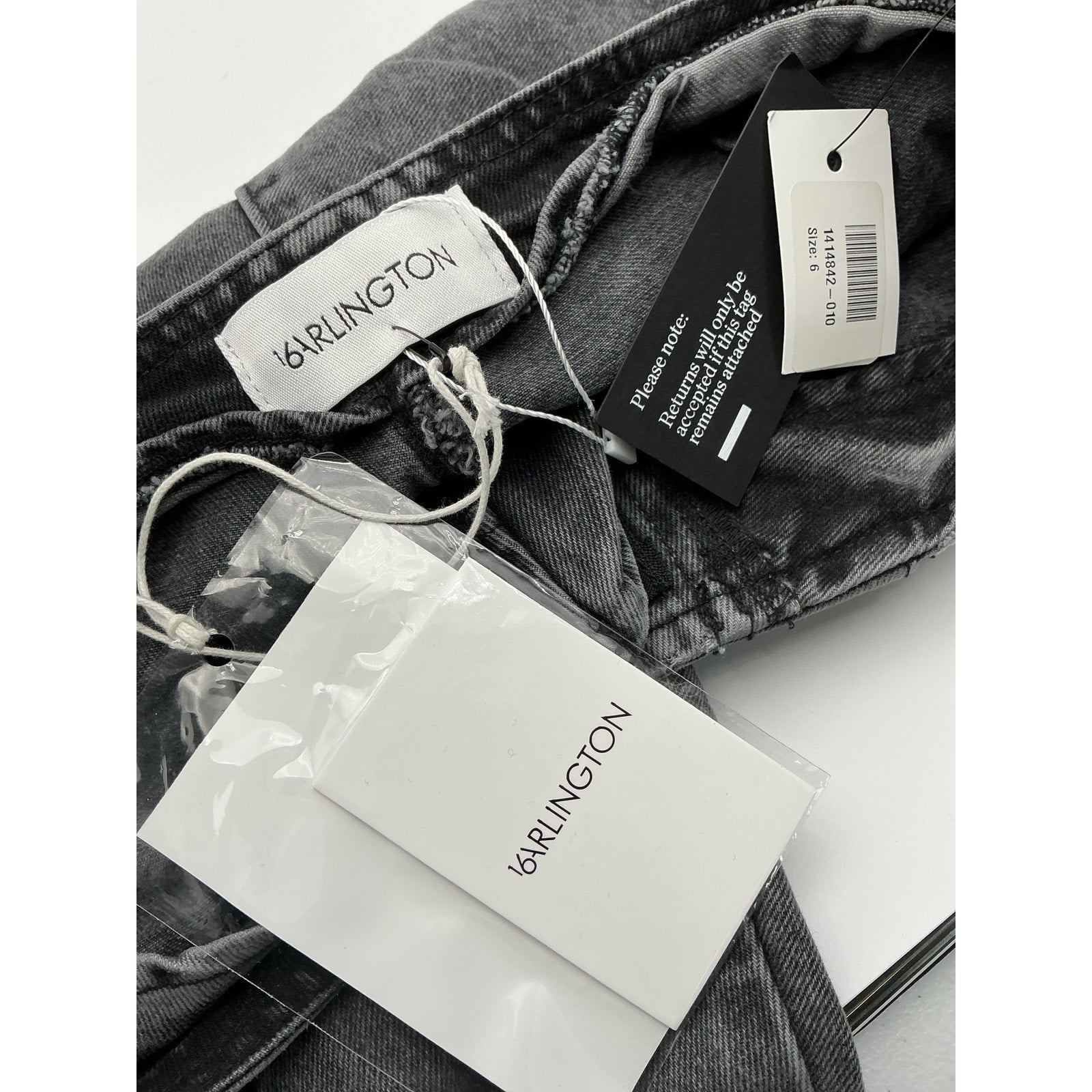 16Arlington 'Maroa' Grey Denim High-Rise Flared Denim Jeans Size 6 - NWT