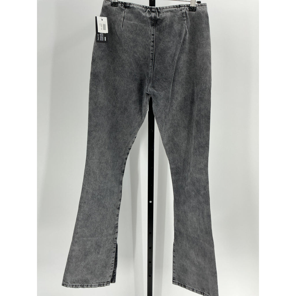 16Arlington 'Maroa' Grey Denim High-Rise Flared Denim Jeans Size 6 - NWT