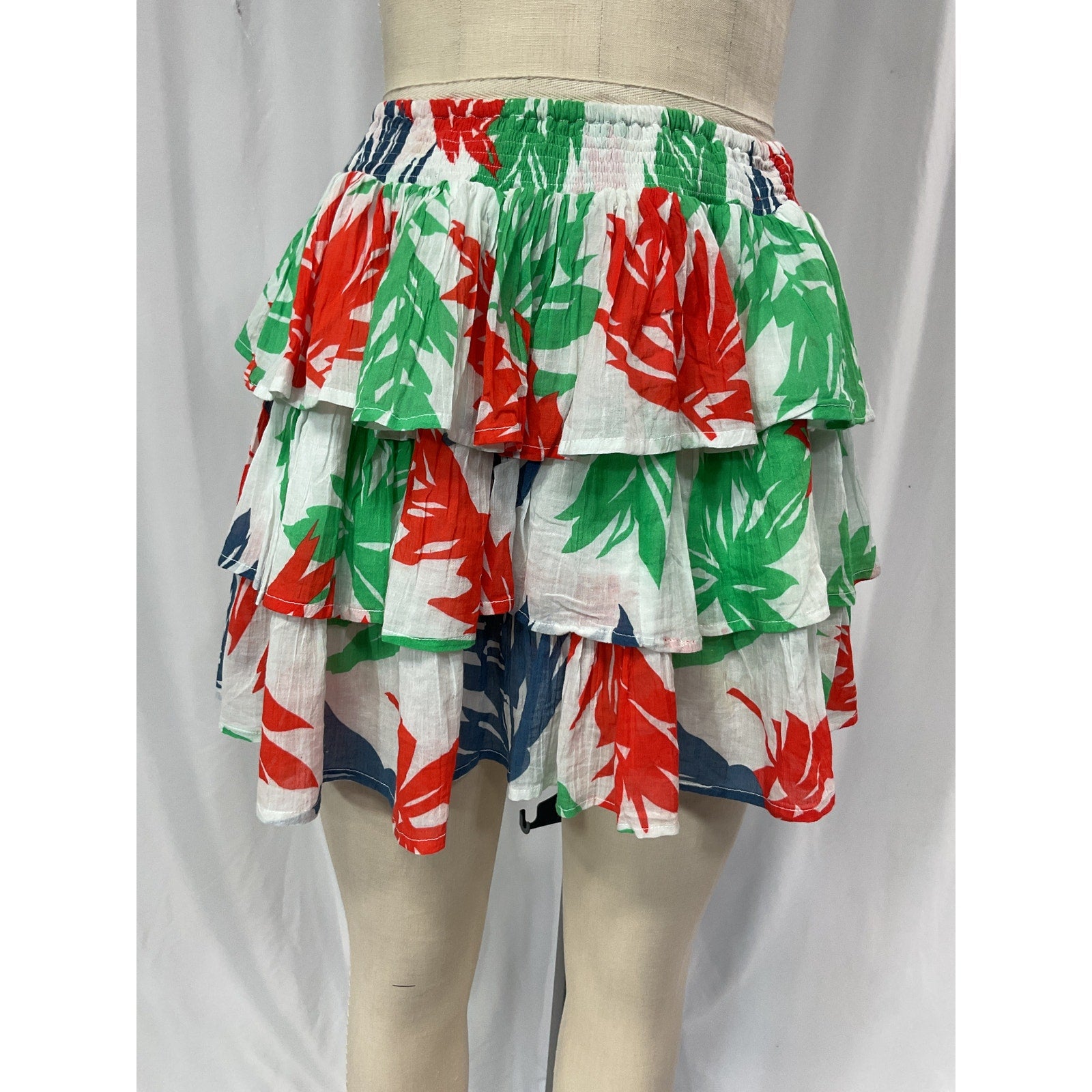 Place Nationale 'Le Cardesse' Green Gauze Skirt Size M
