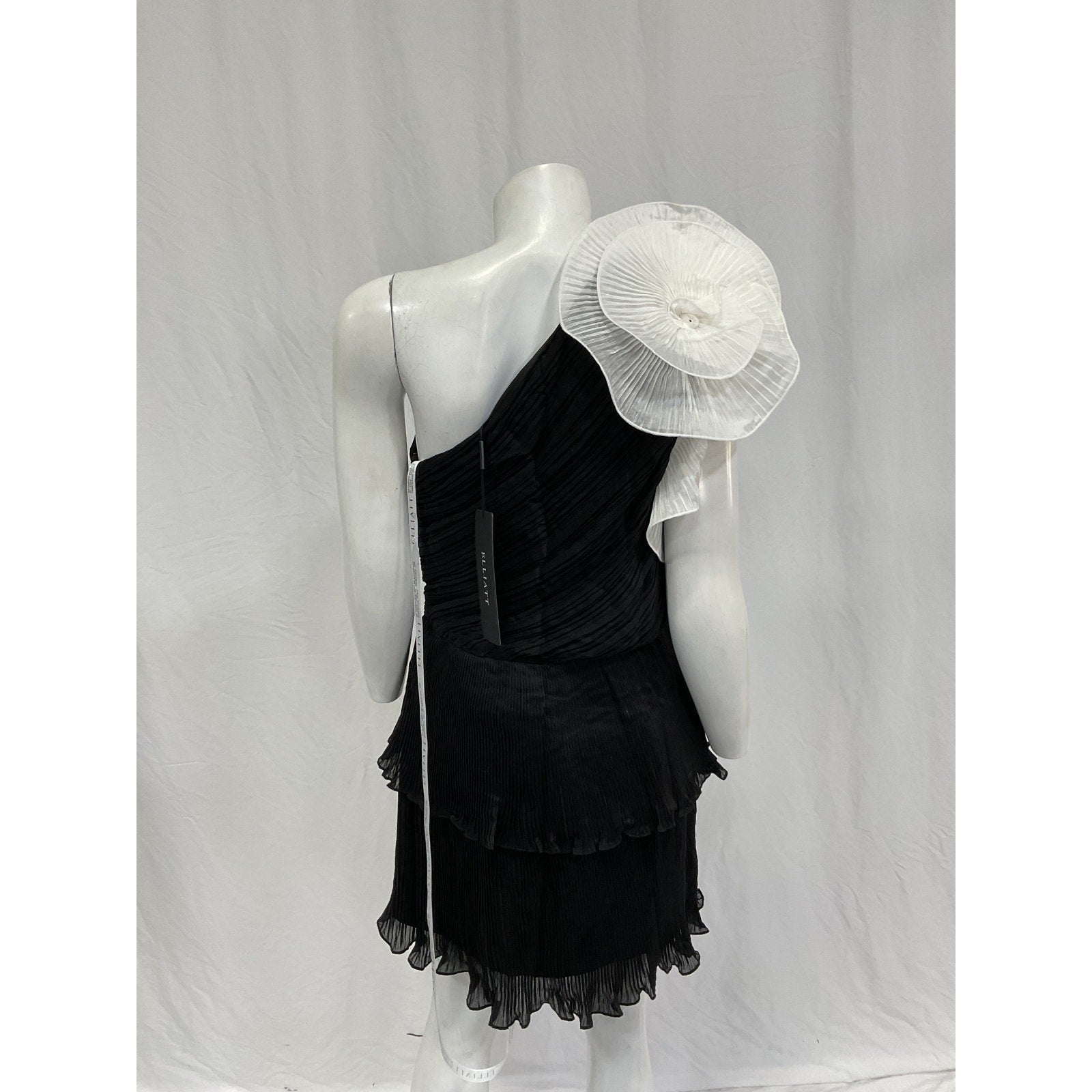 Elliatt 'Upscale' Black Lyocell Dress Size M - NWT