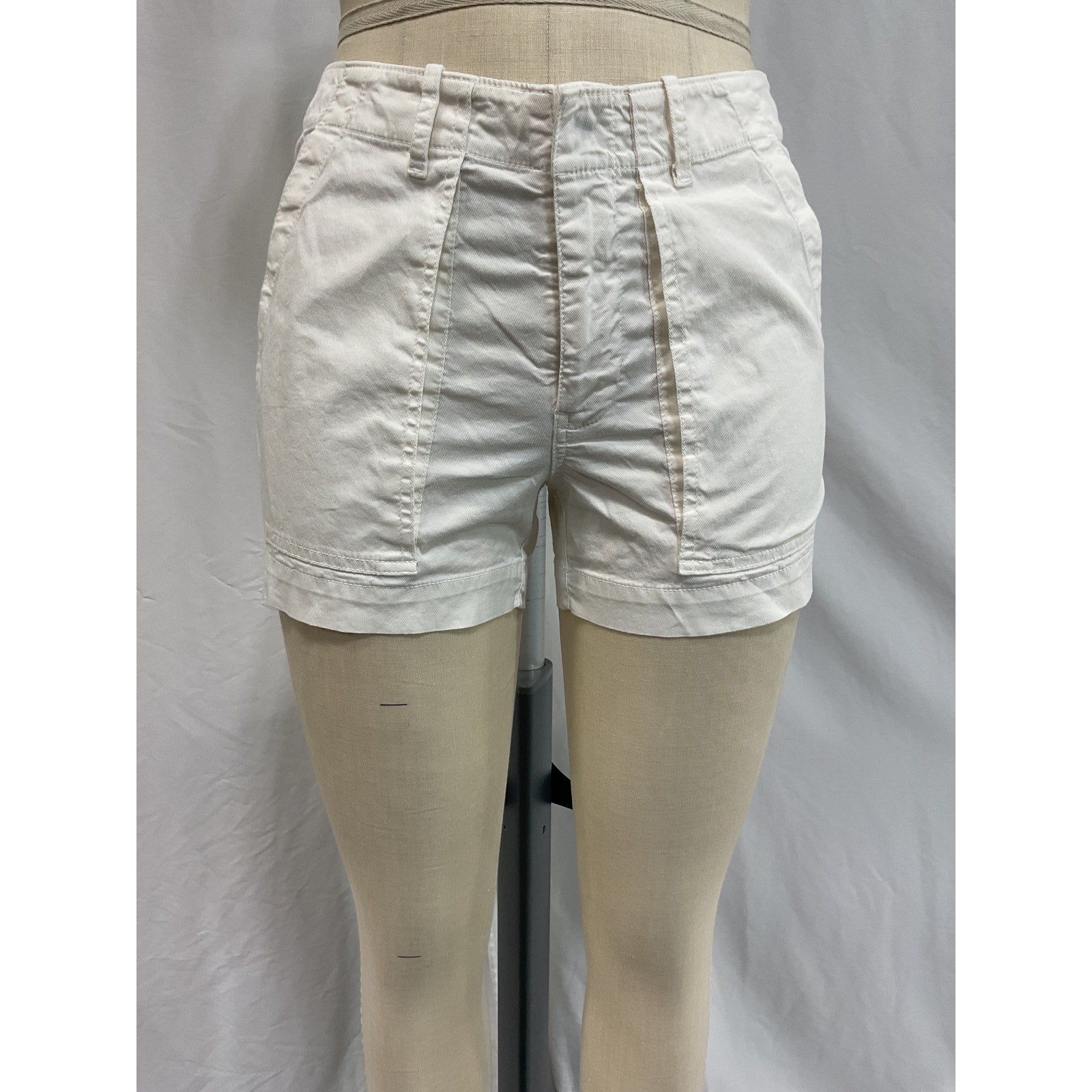 Nili Lotan 'Utility' White Cotton Short Size 0