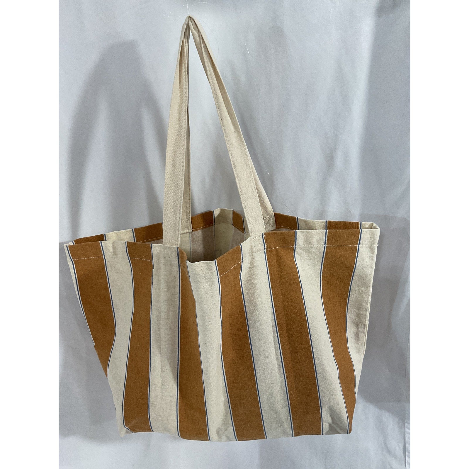 S�zane 'L'Avventura' White Tote Bag Size OS