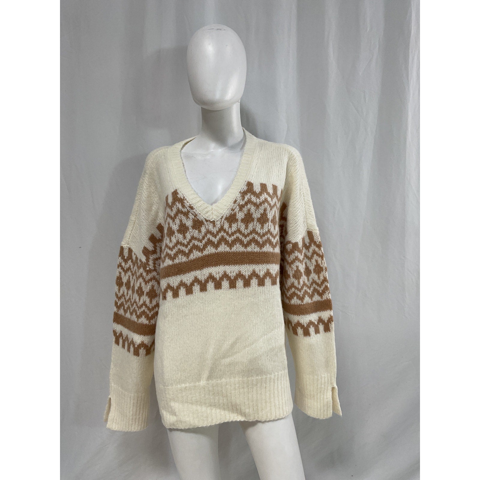 Favorite Daughter 'The Winter William' White Merino Wool Blend V Neck Sweater Size XL