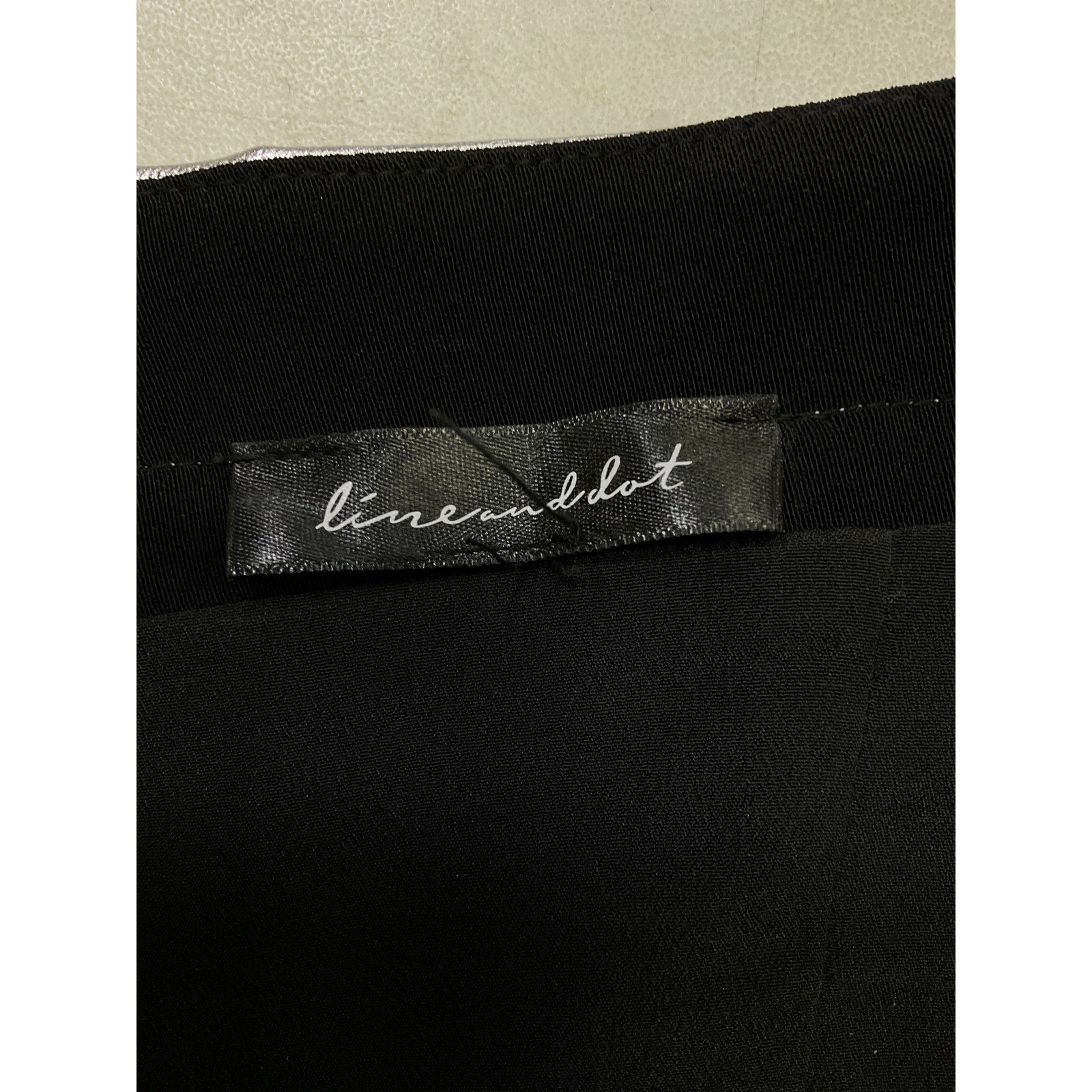 Line & Dot 'Tinsley' Silver Faux Leather Strapless Top Size M