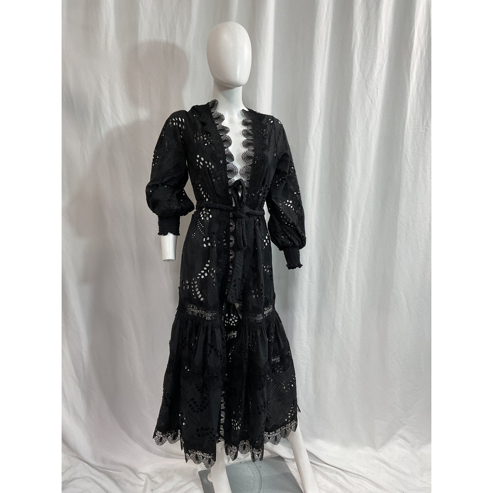Waimari 'Vistamar' Black Lace Trim Kimono Size XS