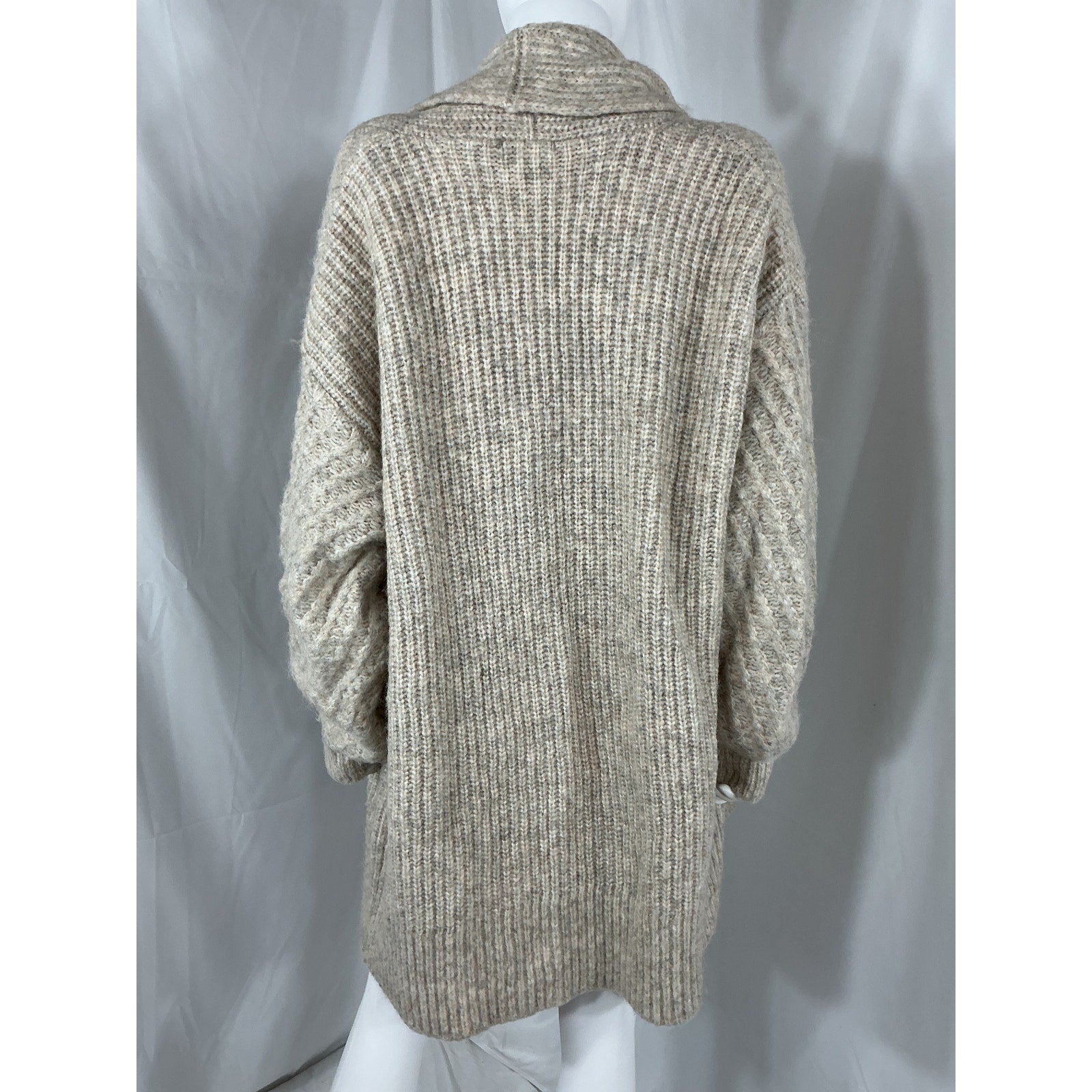 Tularosa 'Nalla' White Acrylic Cardigan Size S