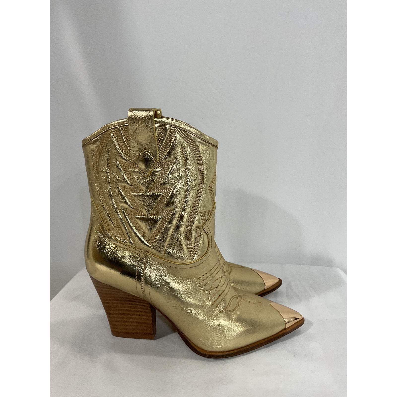 Lola 'Cruz' Gold Leather Gambels Size 8