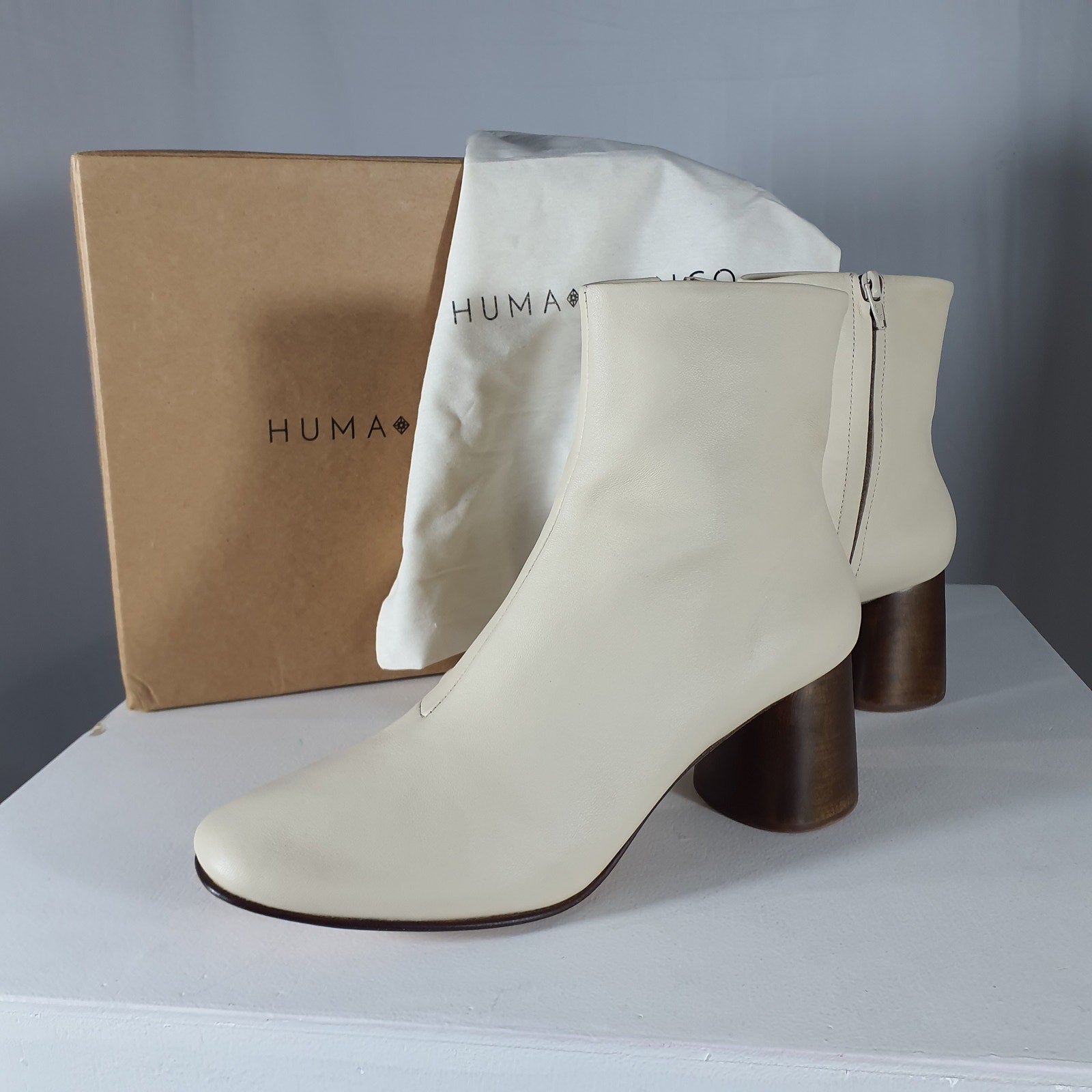 Huma Blanco 'Harlow' White Leather Boot Size 11