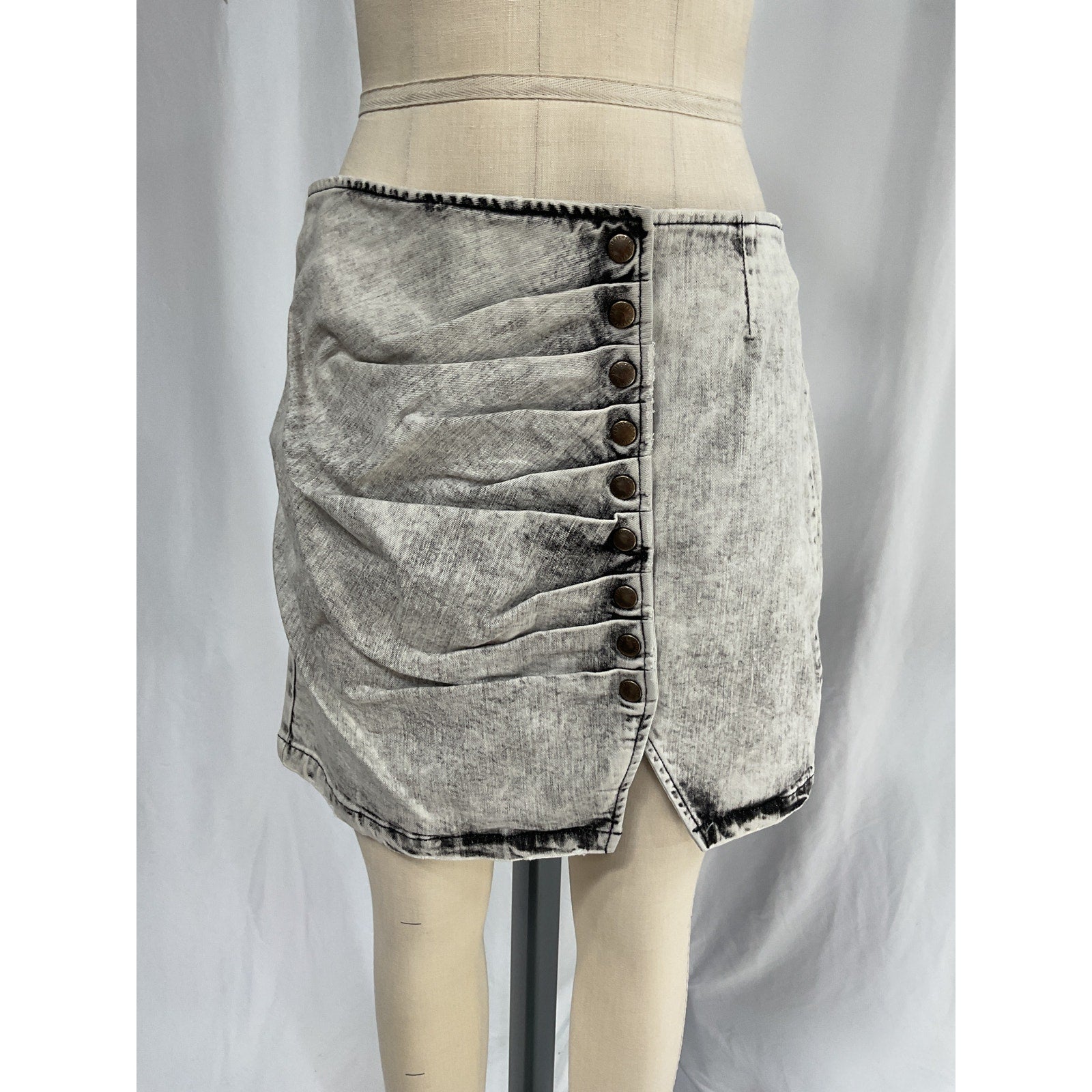 Retrofete 'Willa' Gray Skirt Size L - NWT