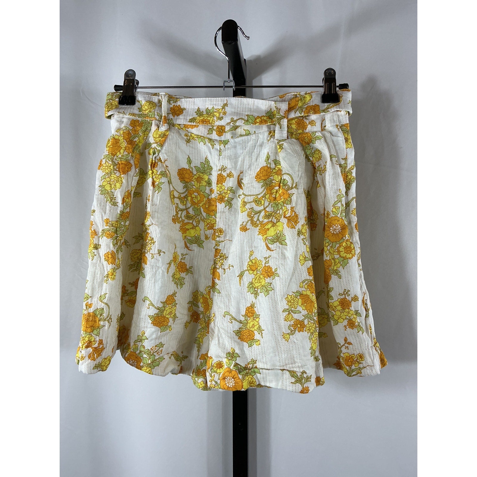 Faithfull The Brand 'Priscilla' White Linen Short Size S