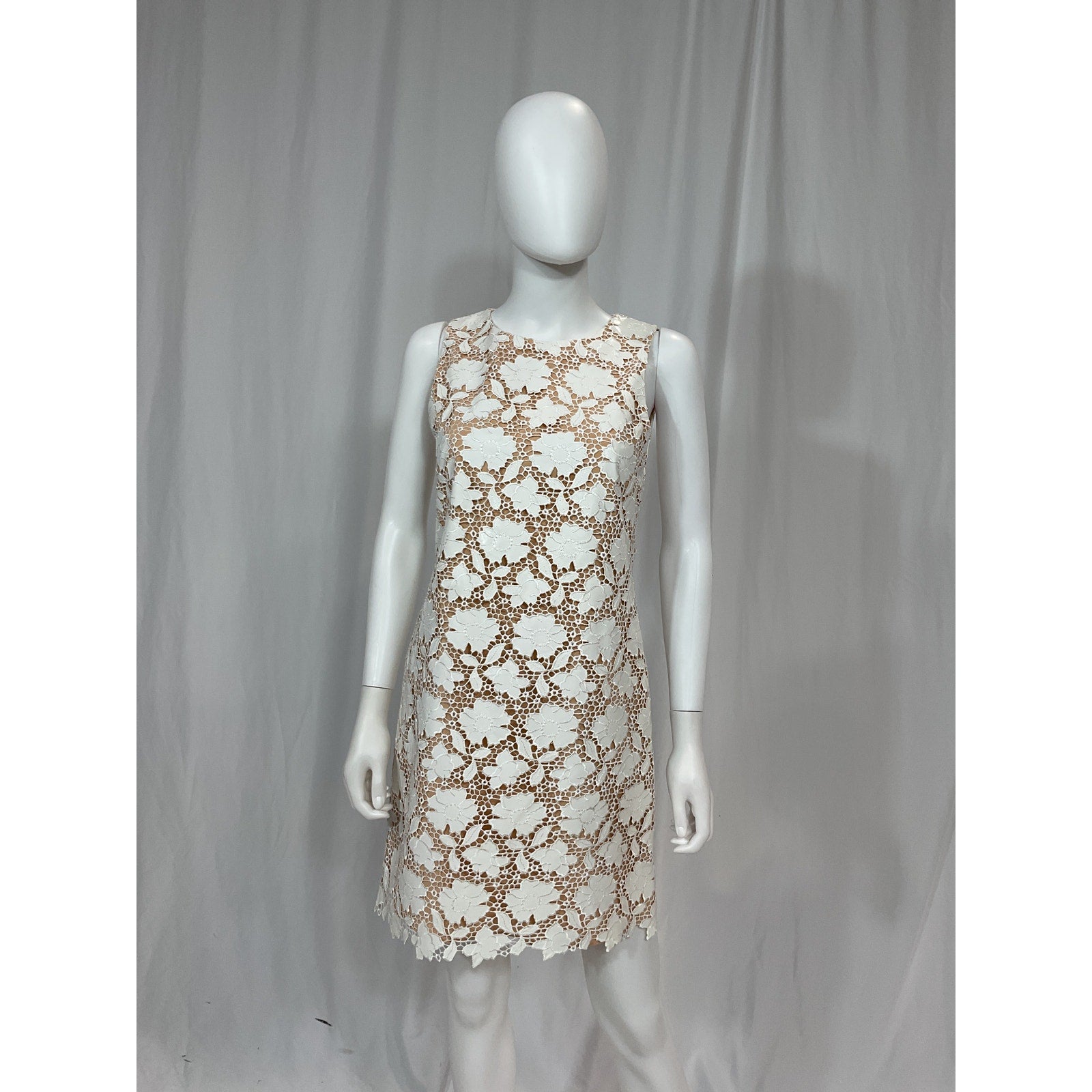 Alice + Olivia 'Clyde Shift' White Sleeveless Jewel Neck Dress Size 4 - NWT