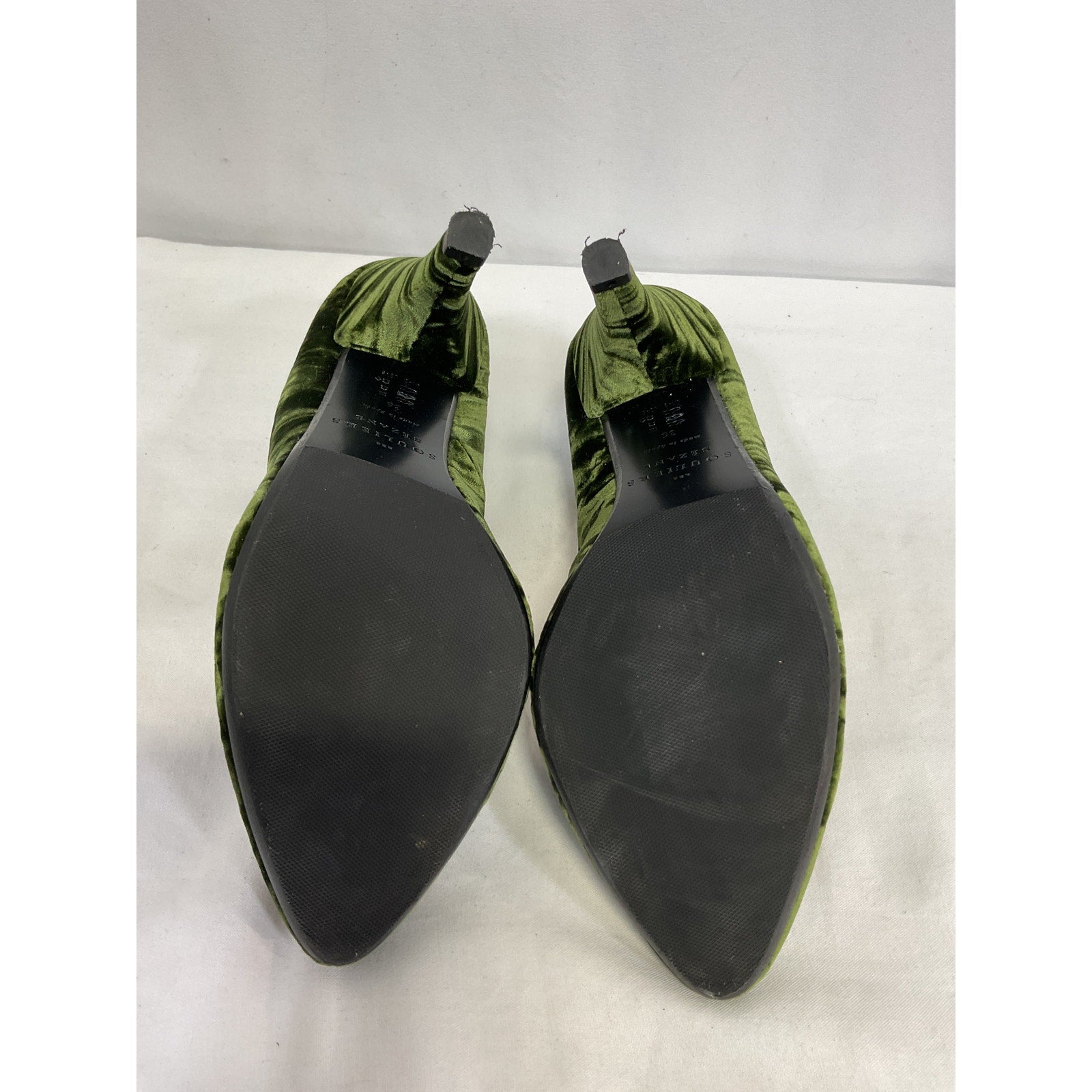 S�zane High Green Leather  Magda Court Shoe Size 6