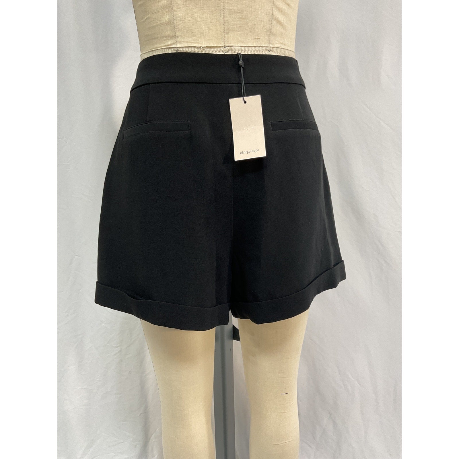 Cinq A Sept Crepe Black Triacetate Elaine Short Size 12 - NWT