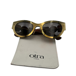Versace Sleek Gold Cat Eye Sunglasses Size 53mm