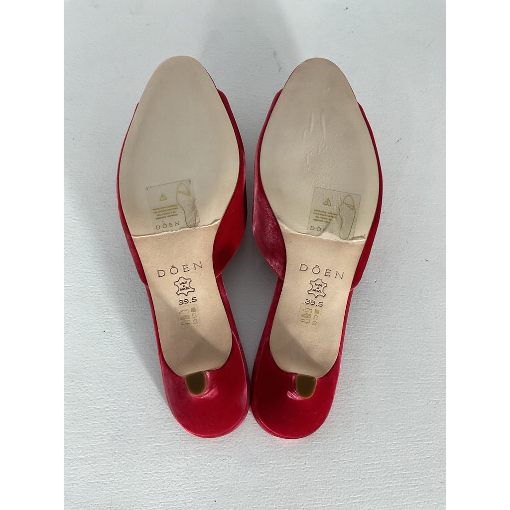 D�en 'Callie' Red Mule Size 9.5
