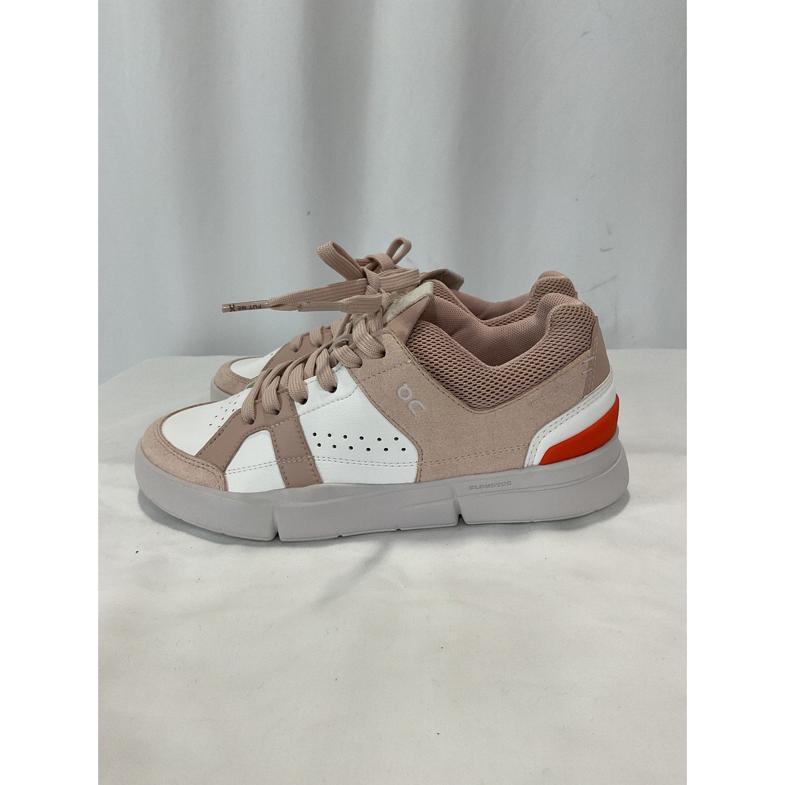 On 'The Roger Clubhouse' Pink Rose Shoes Size 6