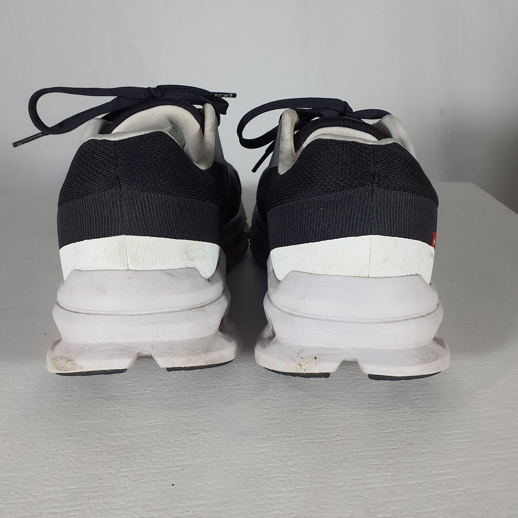 On Cloudrunner Gray Shoe Size 9