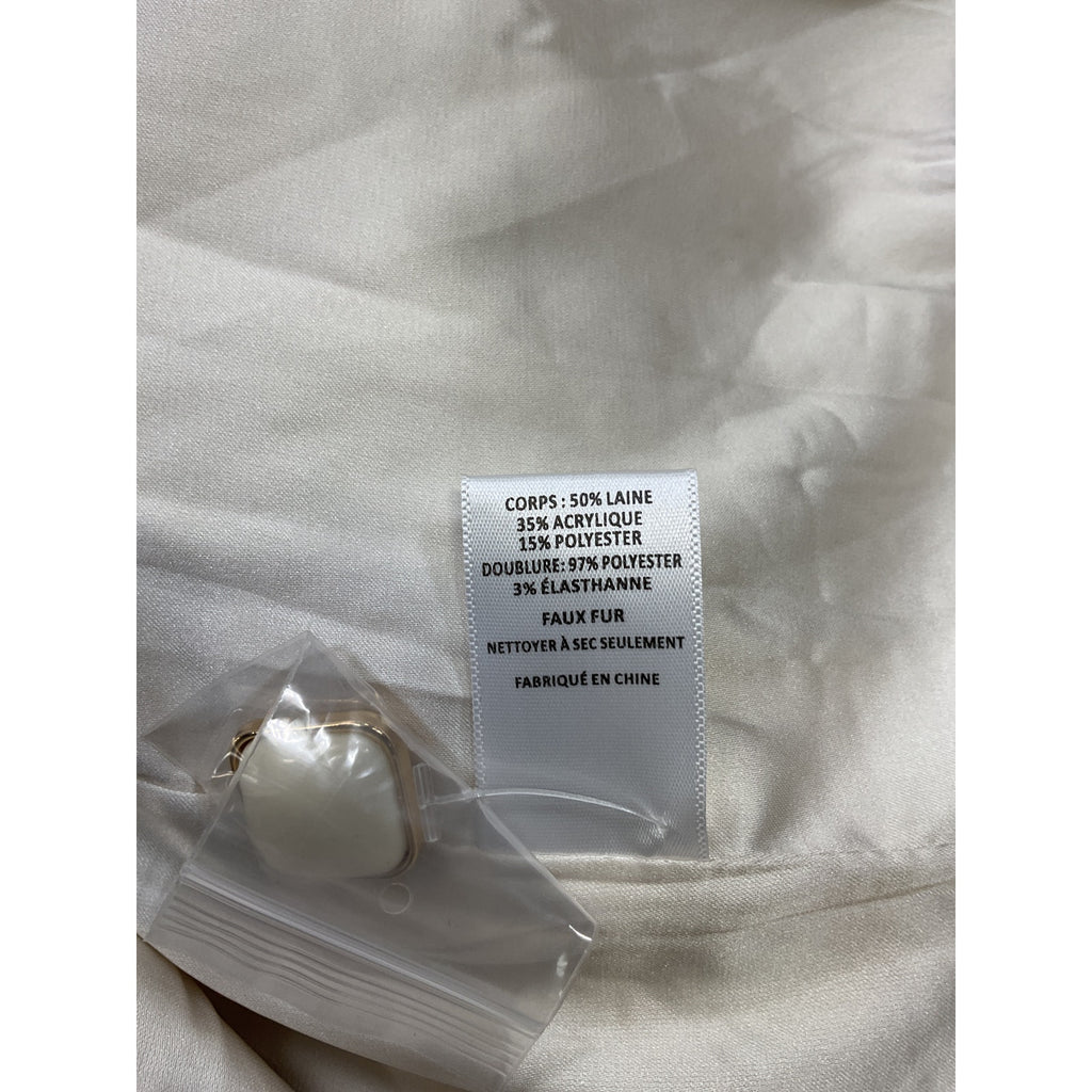 Astr The Label 'Maidy' White Wool Boucle V-Neck Coat Size S - NWT