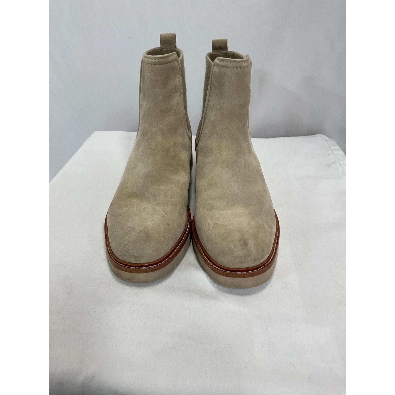 Vince 'Rue' Grey Chelsea Boot Size 7