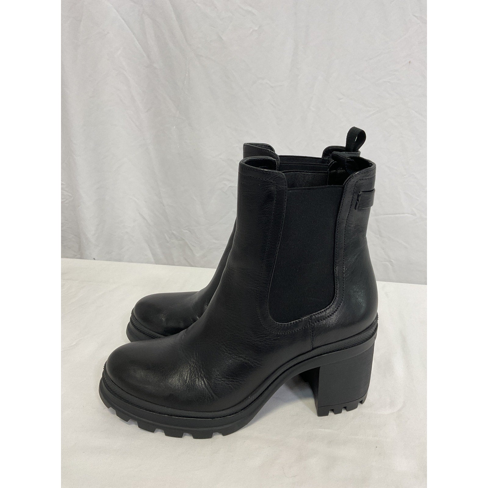 Veronica Beard 'Winnie' Black Leather Chelsea Boots Size 9.5