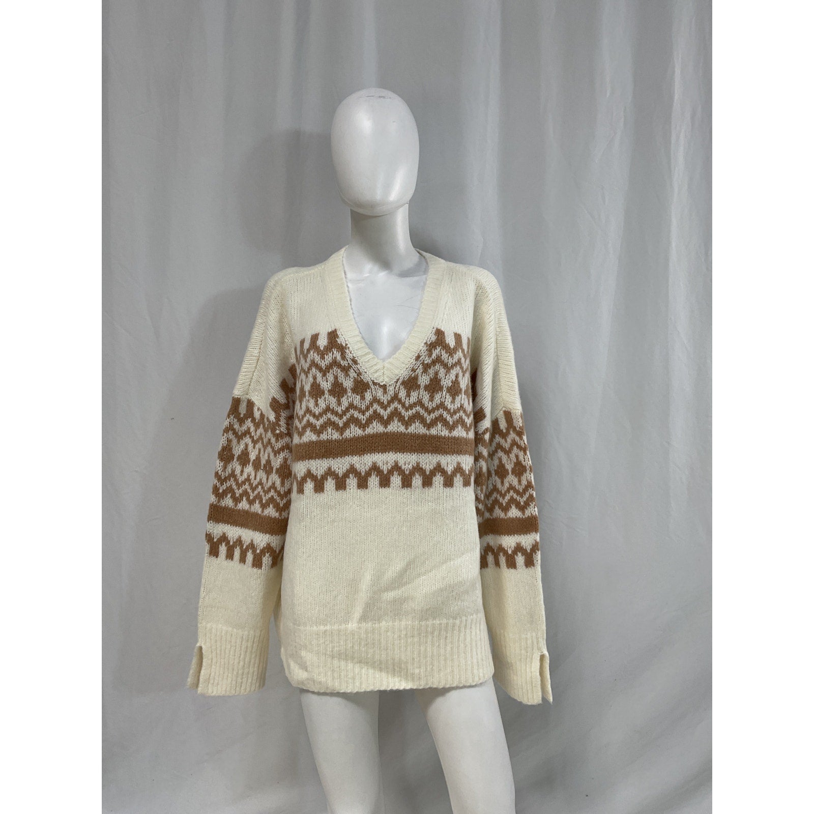 Favorite Daughter 'The Winter William' White Merino Wool Blend V Neck Sweater Size M