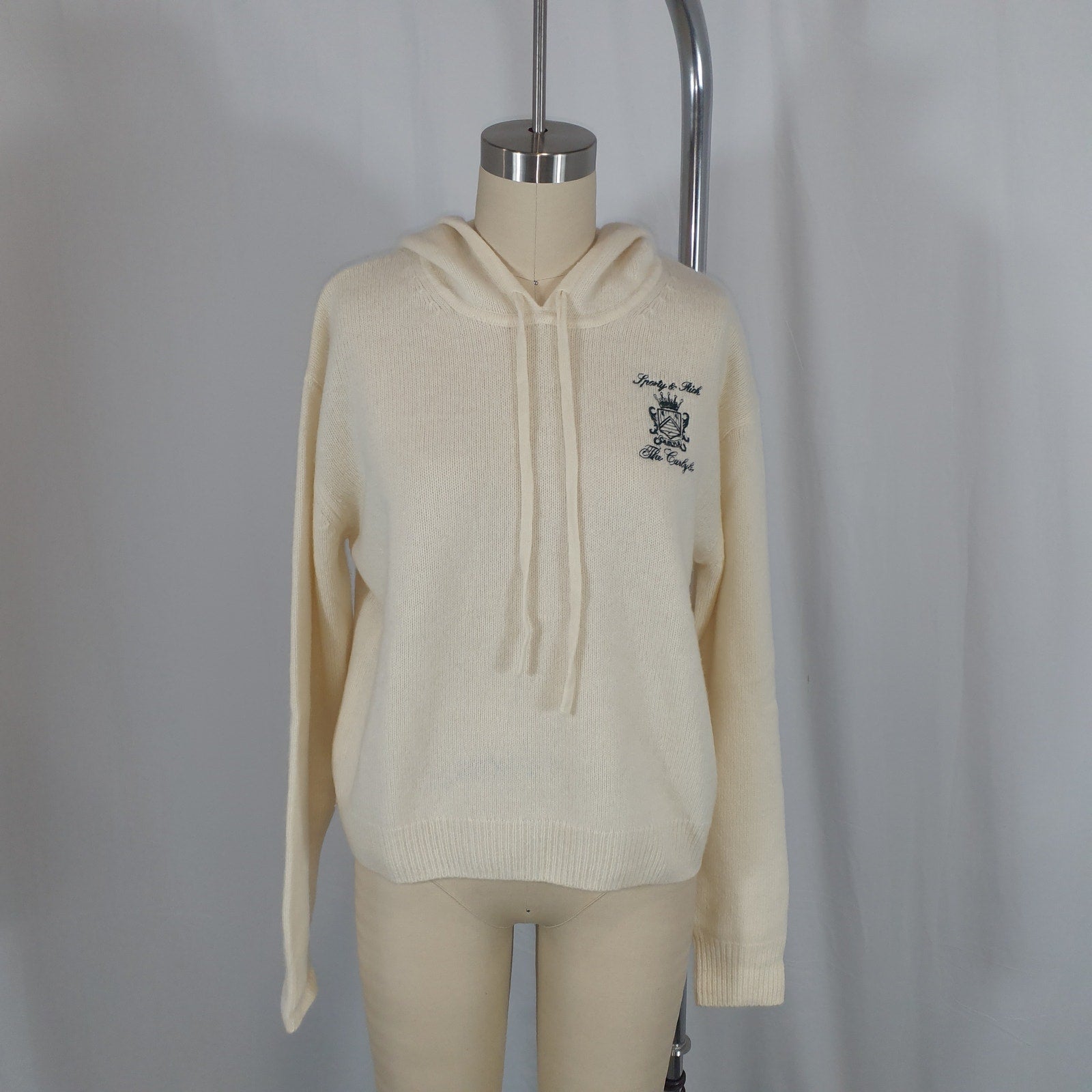 Sporty & Rich 'The Carlyle' White Crest Cashmere Hoodie - Cream/Forest Size S