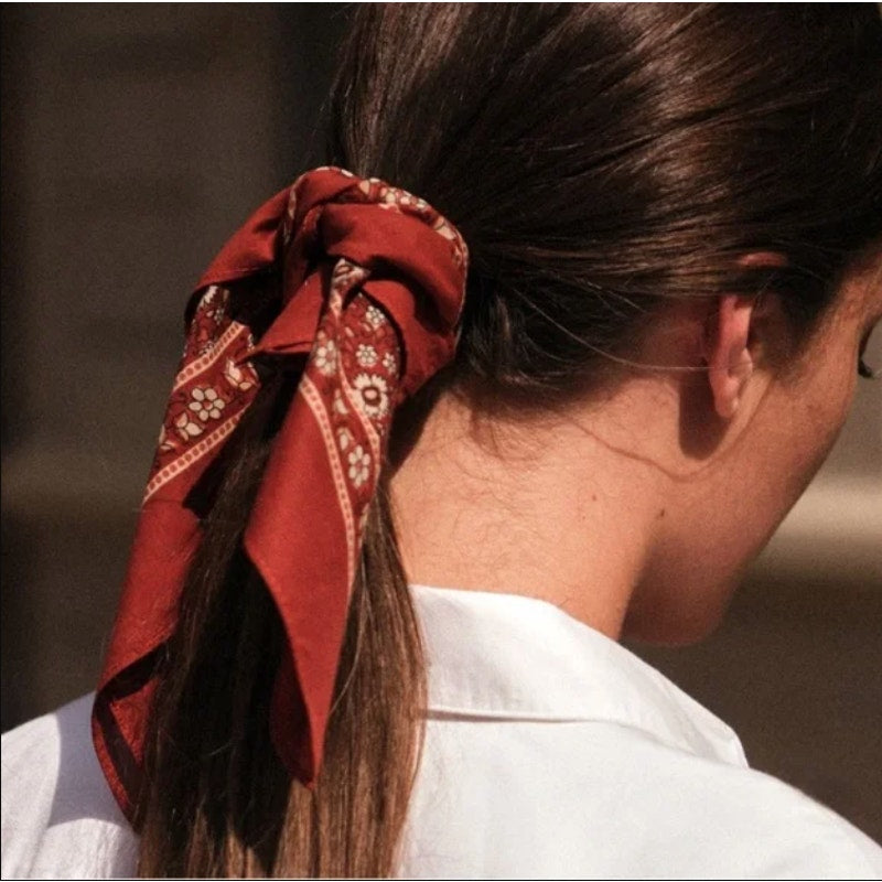 S�zane 'Floral' Red Foulard Size OS