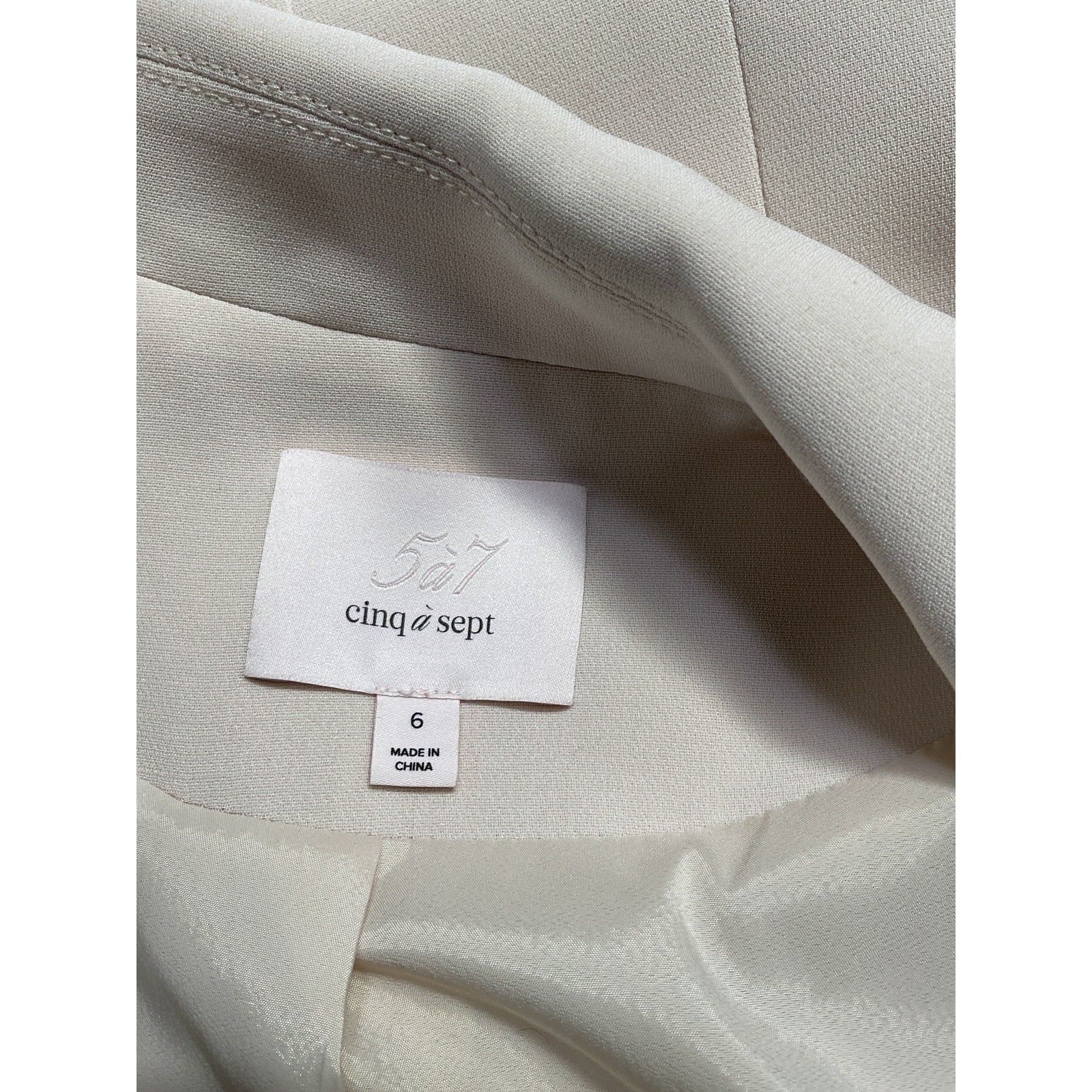 Cinq A Sept 'Gracey' White Pearl Trim Crepe Blazer Size 6