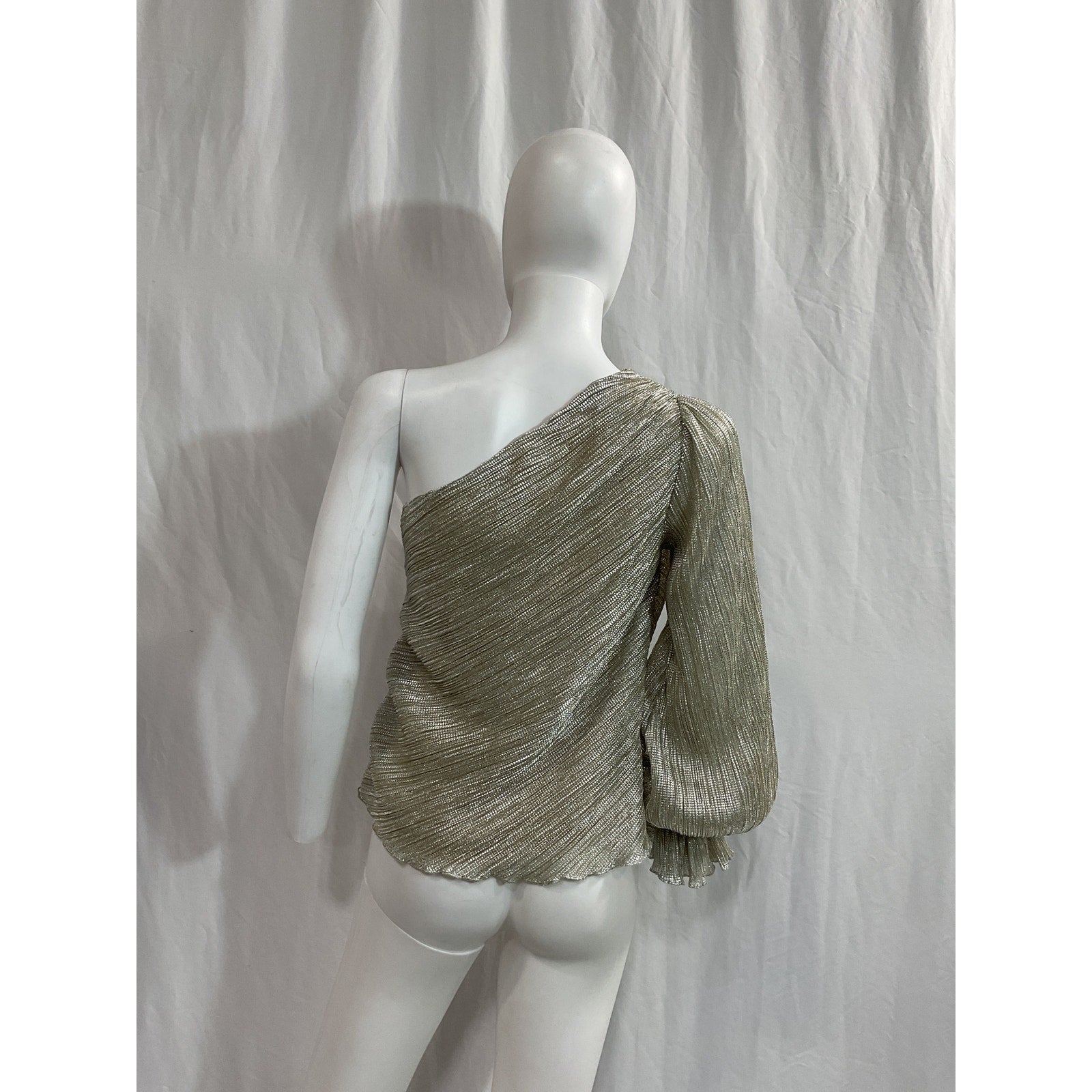 Saylor 'Yael' Silver Pliss� One-Shoulder Top Size XS