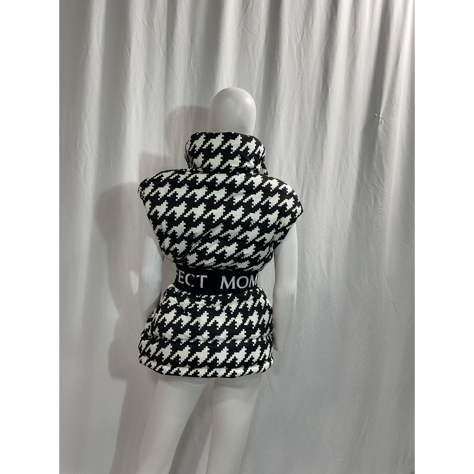 Perfect Moment 'Oversized' Black Vest Size XS