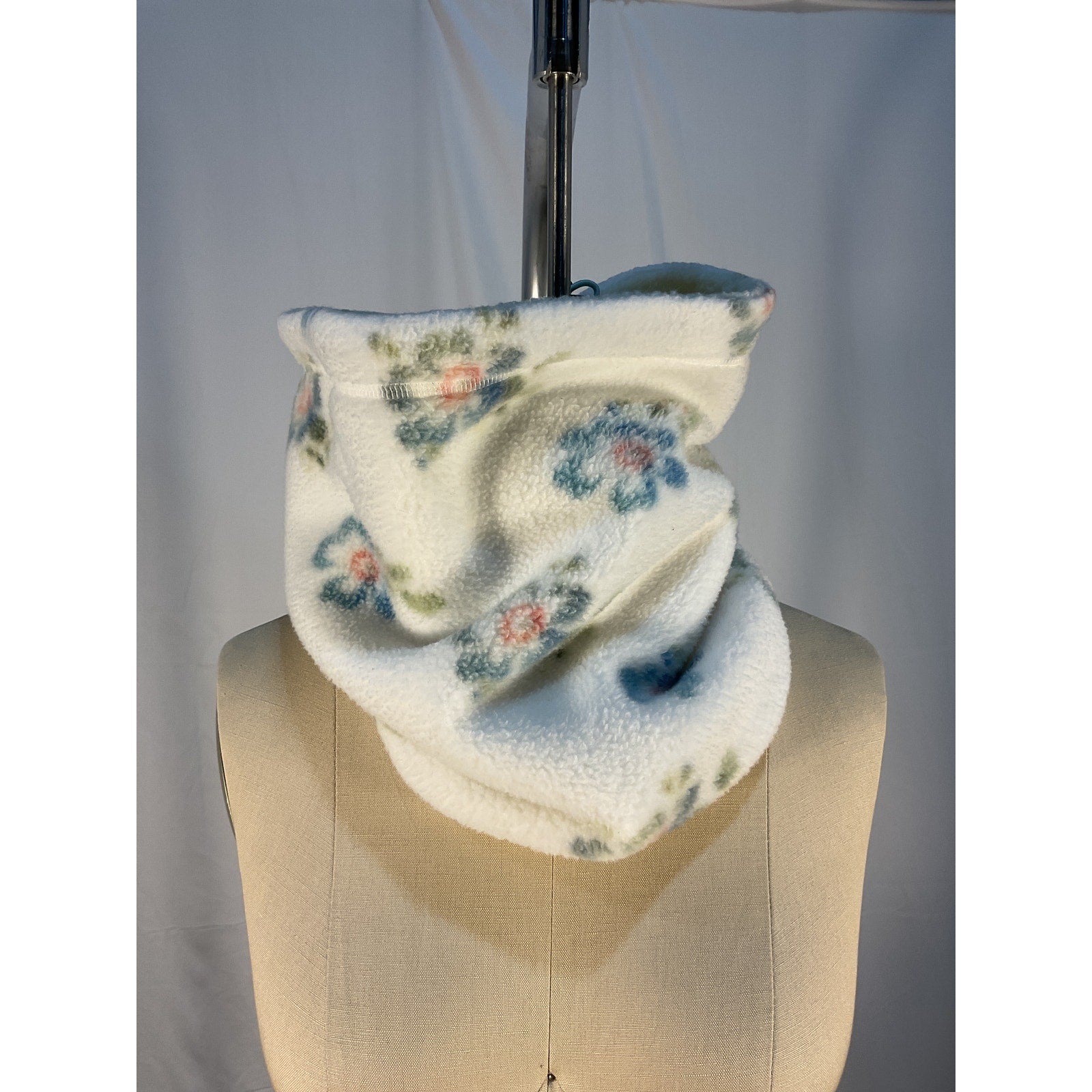 Loveshackfancy 'Arian' White Floral Fleece Neck Gator Size OS